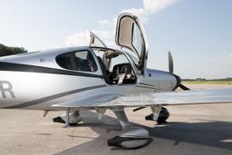 Cirrus - SR20 - photo 20