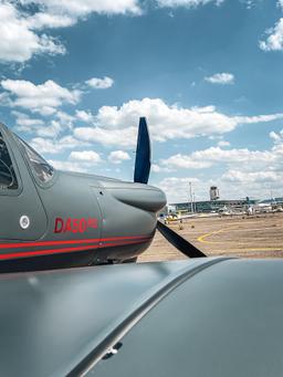 Diamond Aircraft - DA50 - photo 4