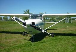 Reims Aviation - Reims Cessna FR172J - photo 2