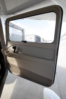 Cessna - 172 SKYHAWK - photo 18