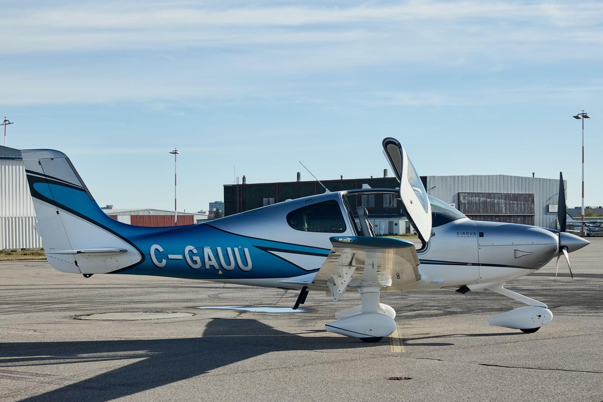 Cirrus - SR22T - main photo
