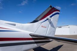 Beechcraft - BARON - photo 10