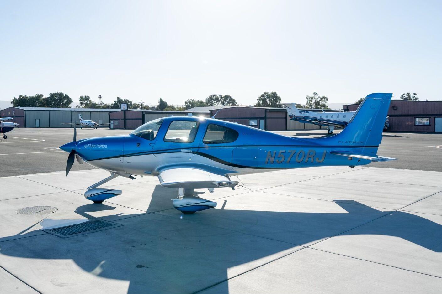Cirrus - SR22T - main photo