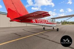 Cessna - 172K SKYHAWK - photo 2