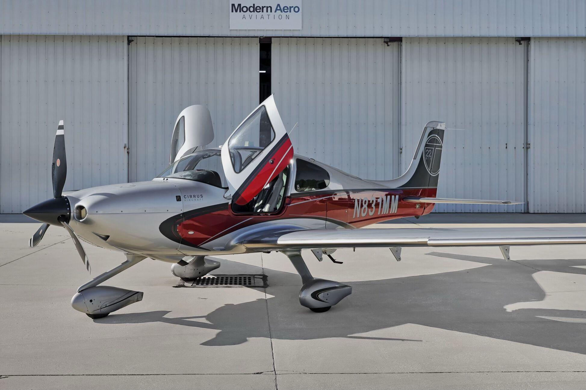 Cirrus - SR22T - main photo