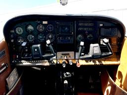 Cessna - Cessna R182RG Skylane - photo 7