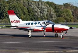Cessna - Cessna 421C - photo 1
