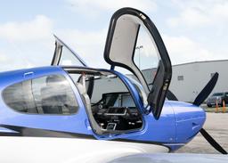 Cirrus - SR22T - photo 8
