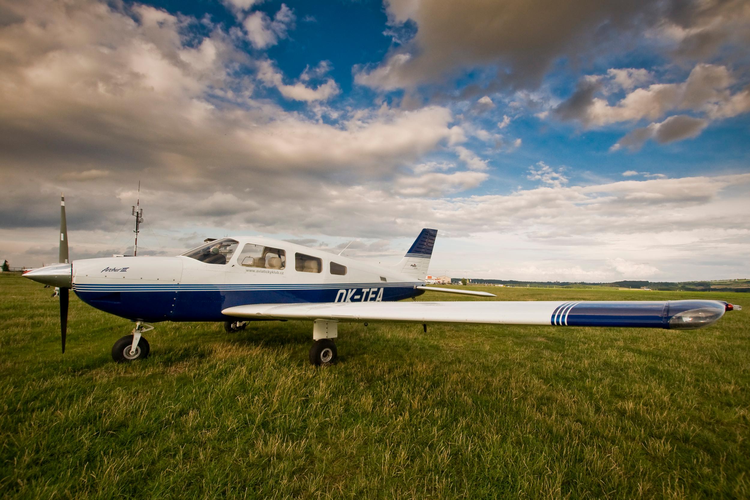 Piper - Piper Archer III - main photo