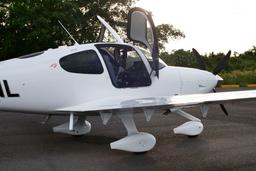 Cirrus - SR22T - photo 16