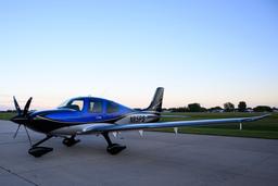 Cirrus - SR22T - photo 5