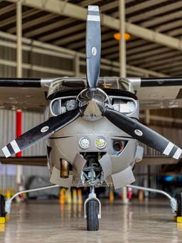 Cessna - P210N PRESSURIZED CENTURION - photo 2