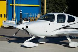 Cirrus - SR20 - photo 3