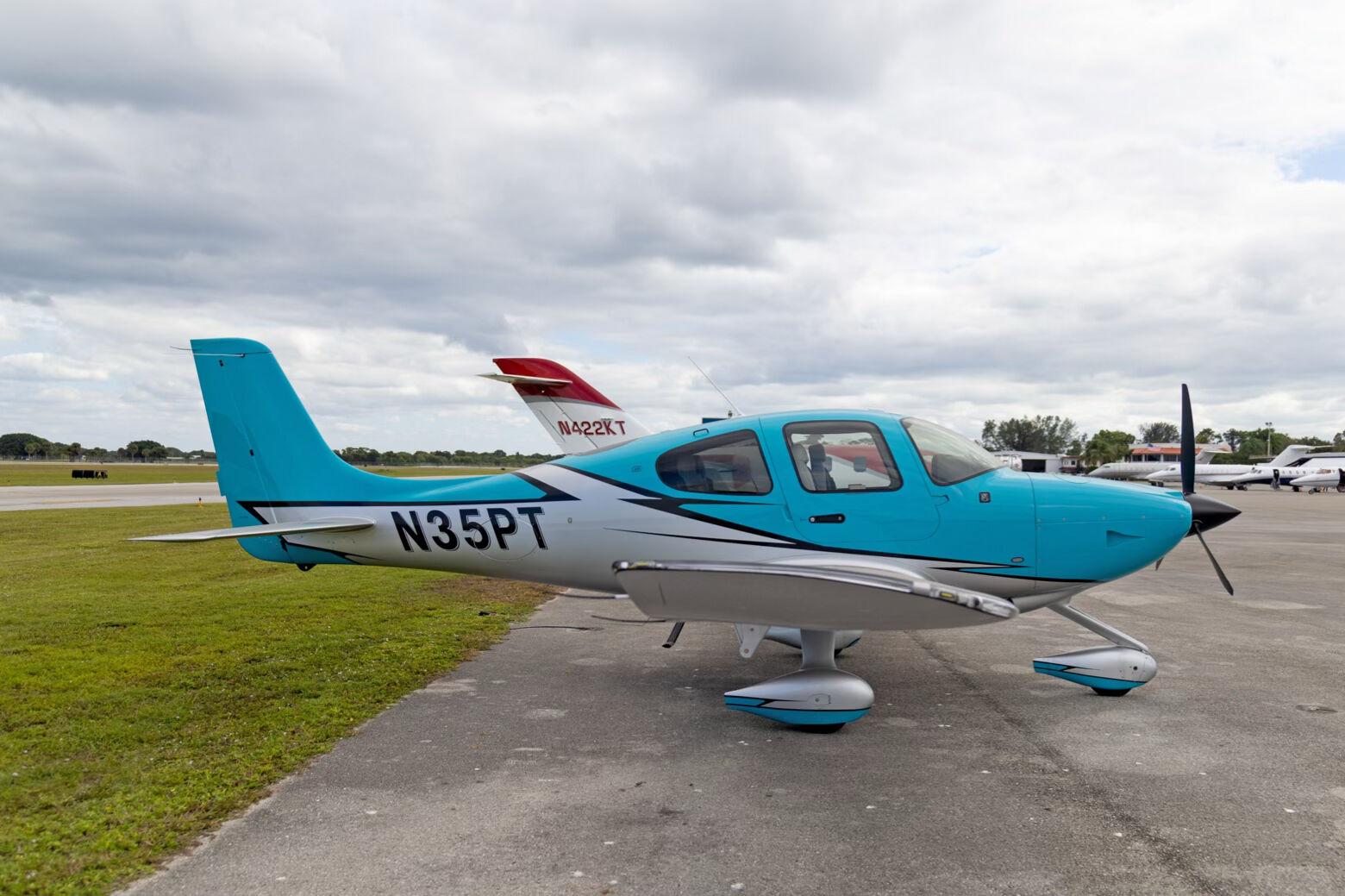 Cirrus - SR20 - main photo
